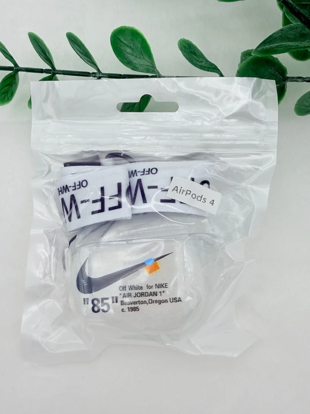 Off-White x Nike AirPods 4 Case with Lanyard - Clear
